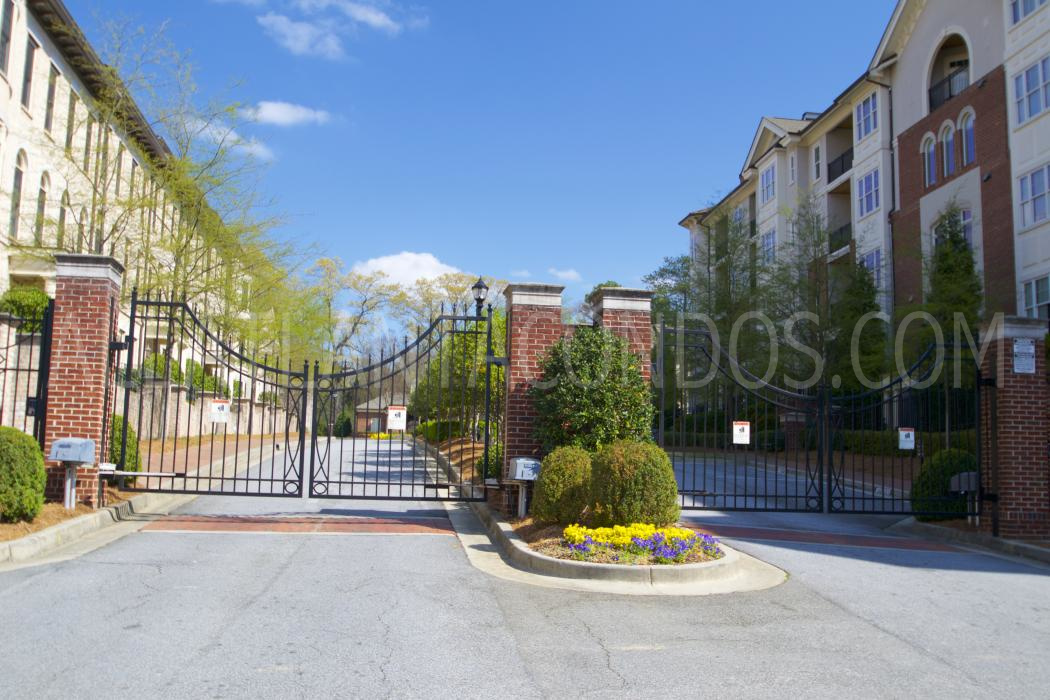 Parking access gates added to Lenox Square